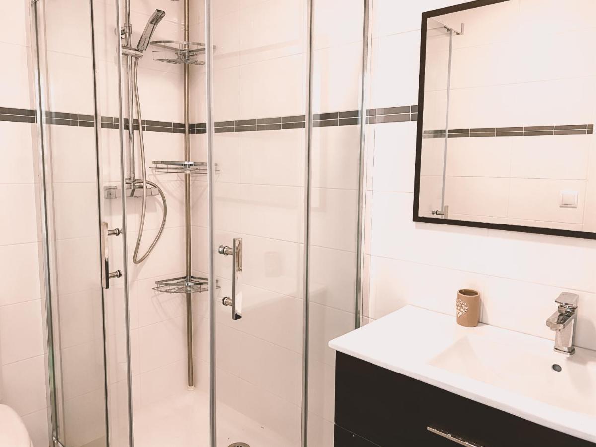 Apartamentos 3M Areas ポンテベドラ エクステリア 写真